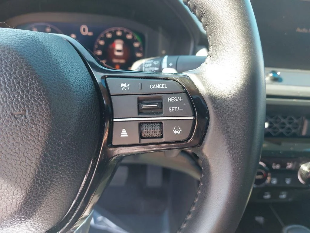 Used 2024  Honda Touring image 17