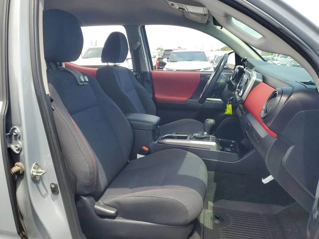 Used 2020 Gray Toyota SR5 image 26