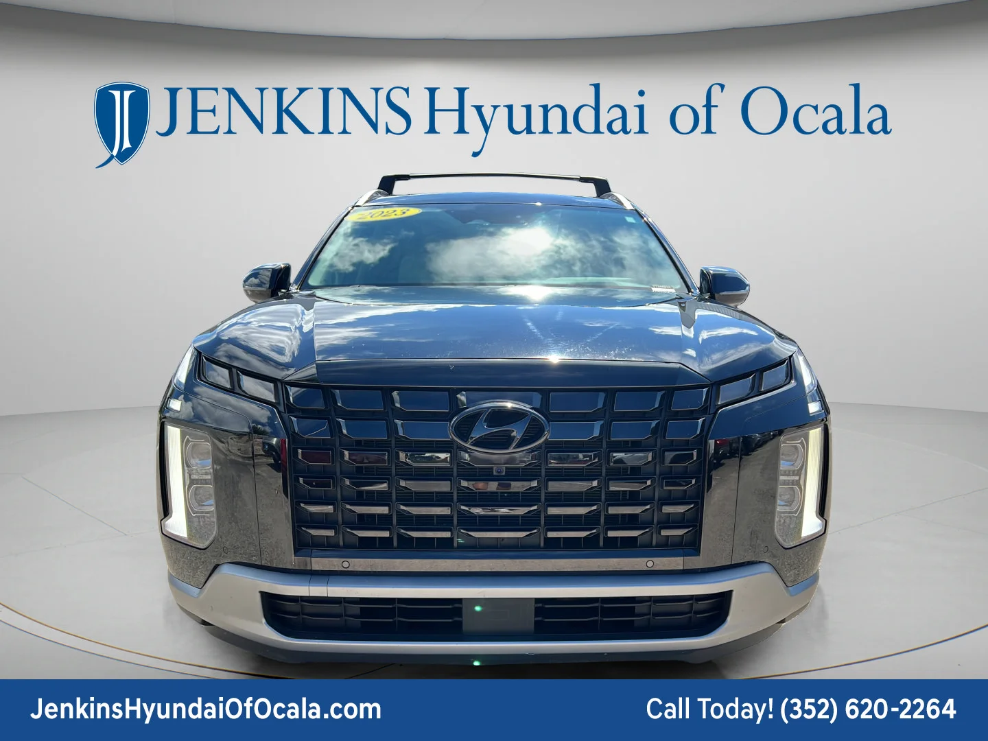 Used 2023 Abyss Black Pearl Hyundai Limited image 8
