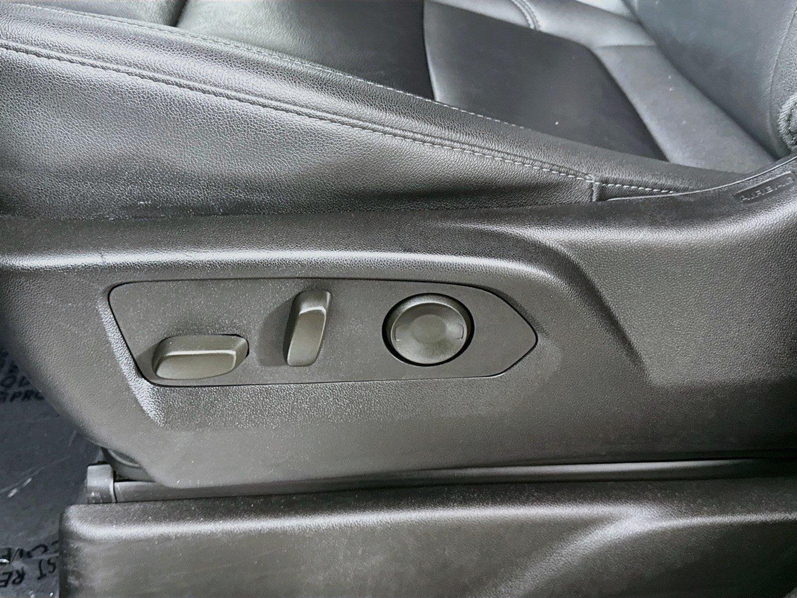 Used 2025 Black Chevrolet LT image 29