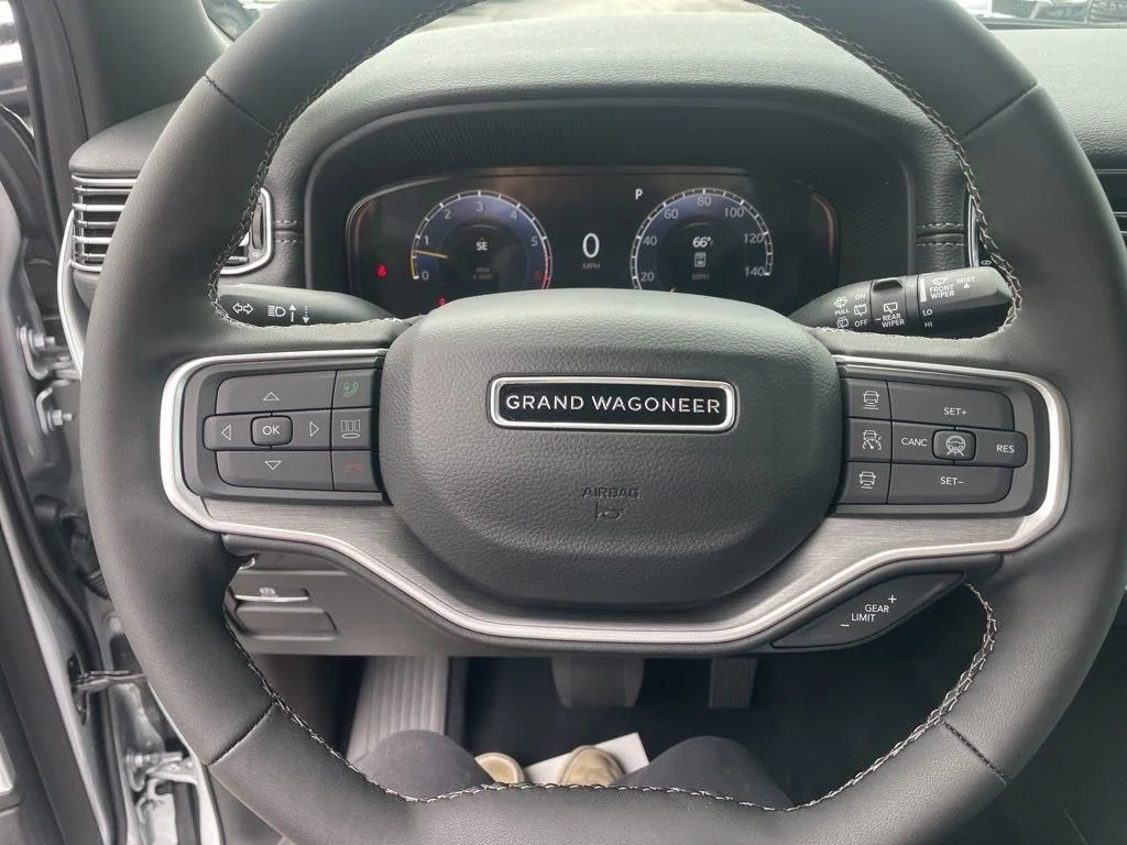 New 2026 Silver-Zynith Exterior Paint Jeep  image 22
