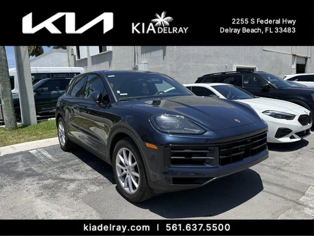 2025 Porsche Cayenne -'s photo