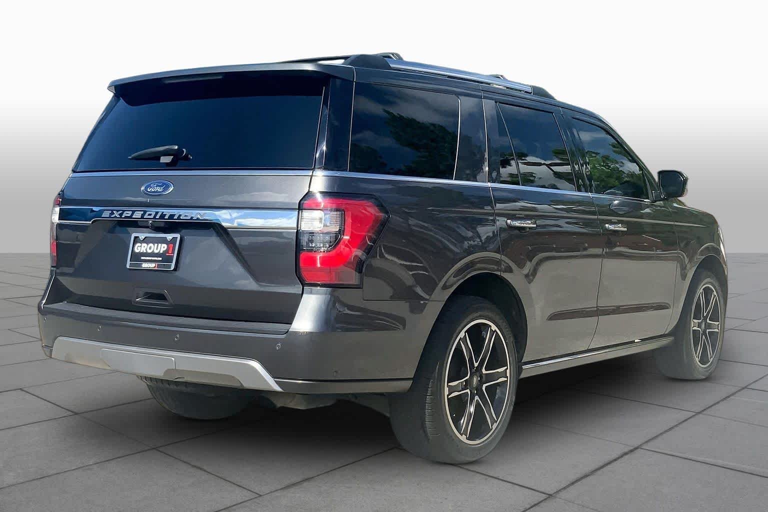 Used 2020 Magnetic Metallic Ford Limited image 13