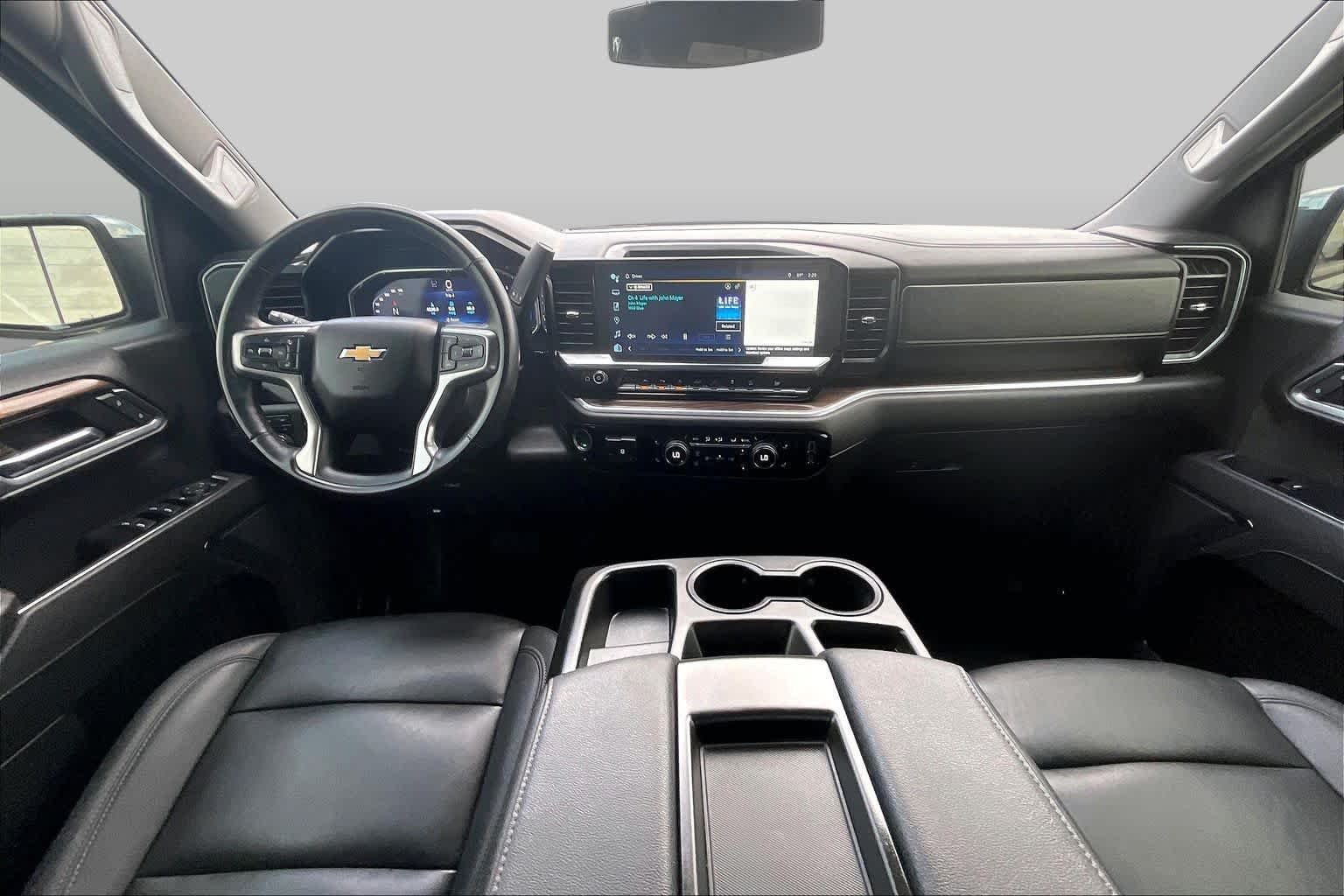 Used 2025 Cypress Gray Chevrolet LT image 29