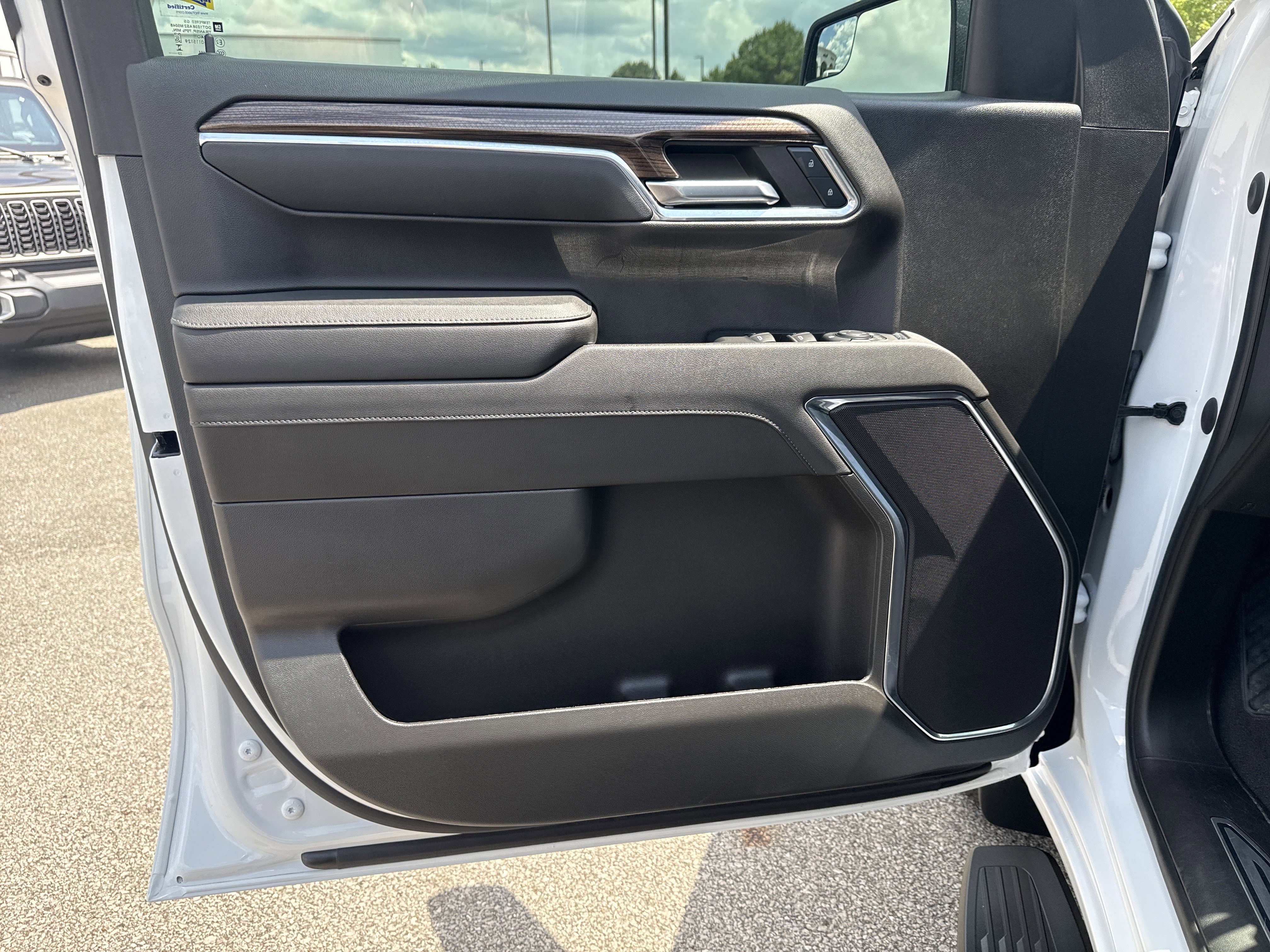 2023 Chevrolet Silverado 1500 RST - Photo 11