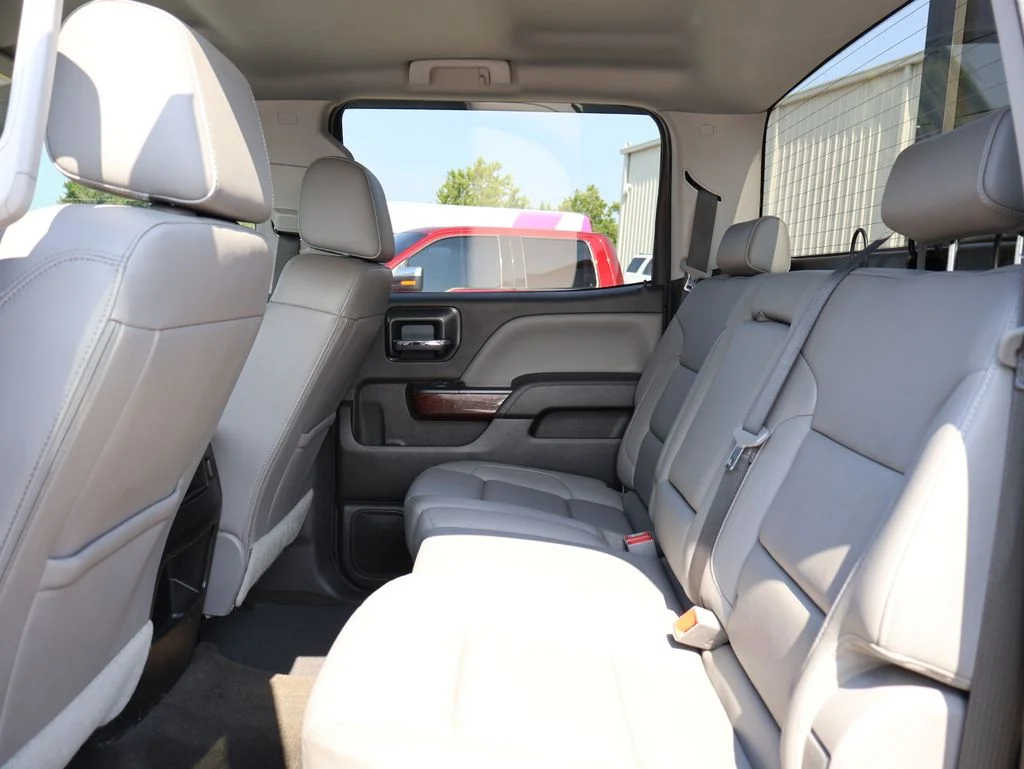 Used 2018 Black GMC SLT image 17
