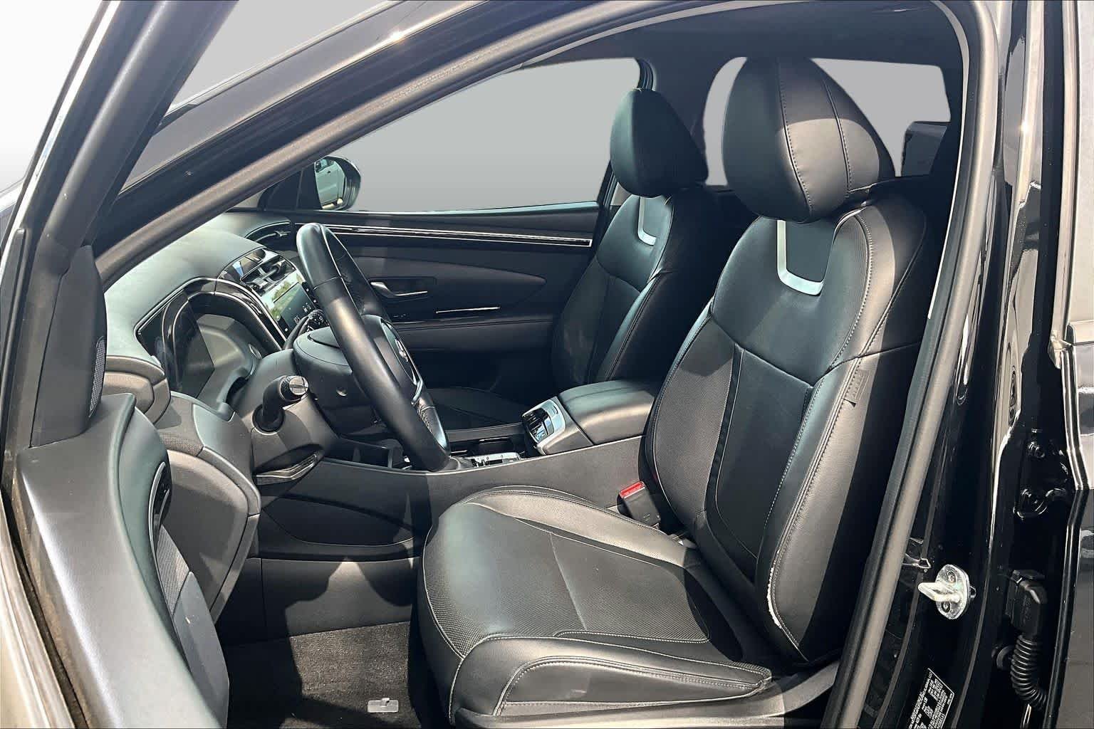 Used 2022 Phantom Black Hyundai SEL image 8