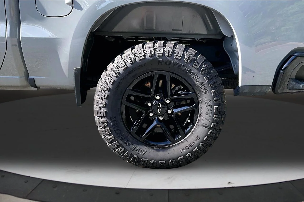 Certified Used 2024 Gray Chevrolet Custom Trail Boss image 33