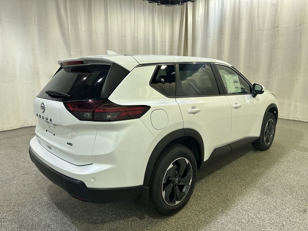 2026 Nissan Rogue SV - Photo 8