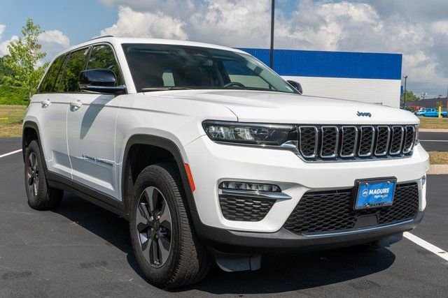 Used 2023 White Jeep 4xe image 4