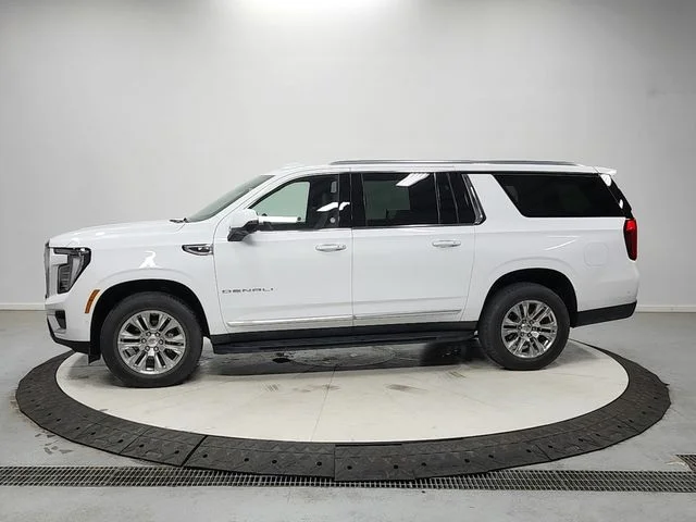 Used 2025 White GMC Denali image 4