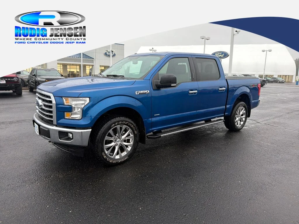 Used 2017 Blue Ford XLT image 1