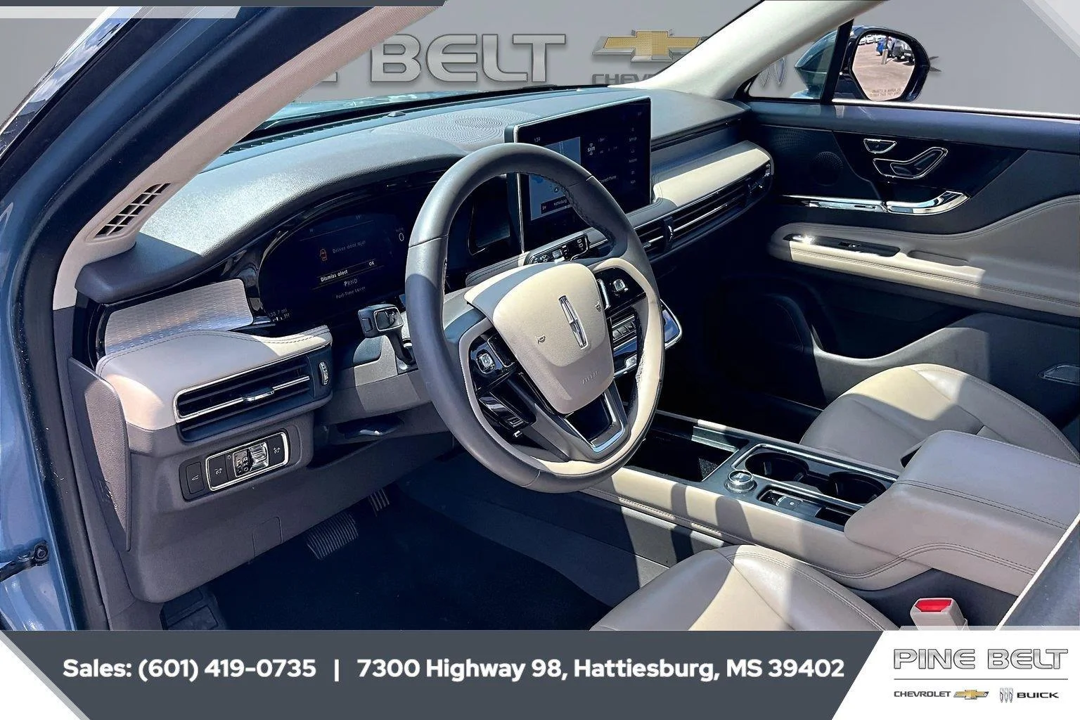 Used 2023 Whisper Blue Metallic Clearcoat Lincoln Standard image 12