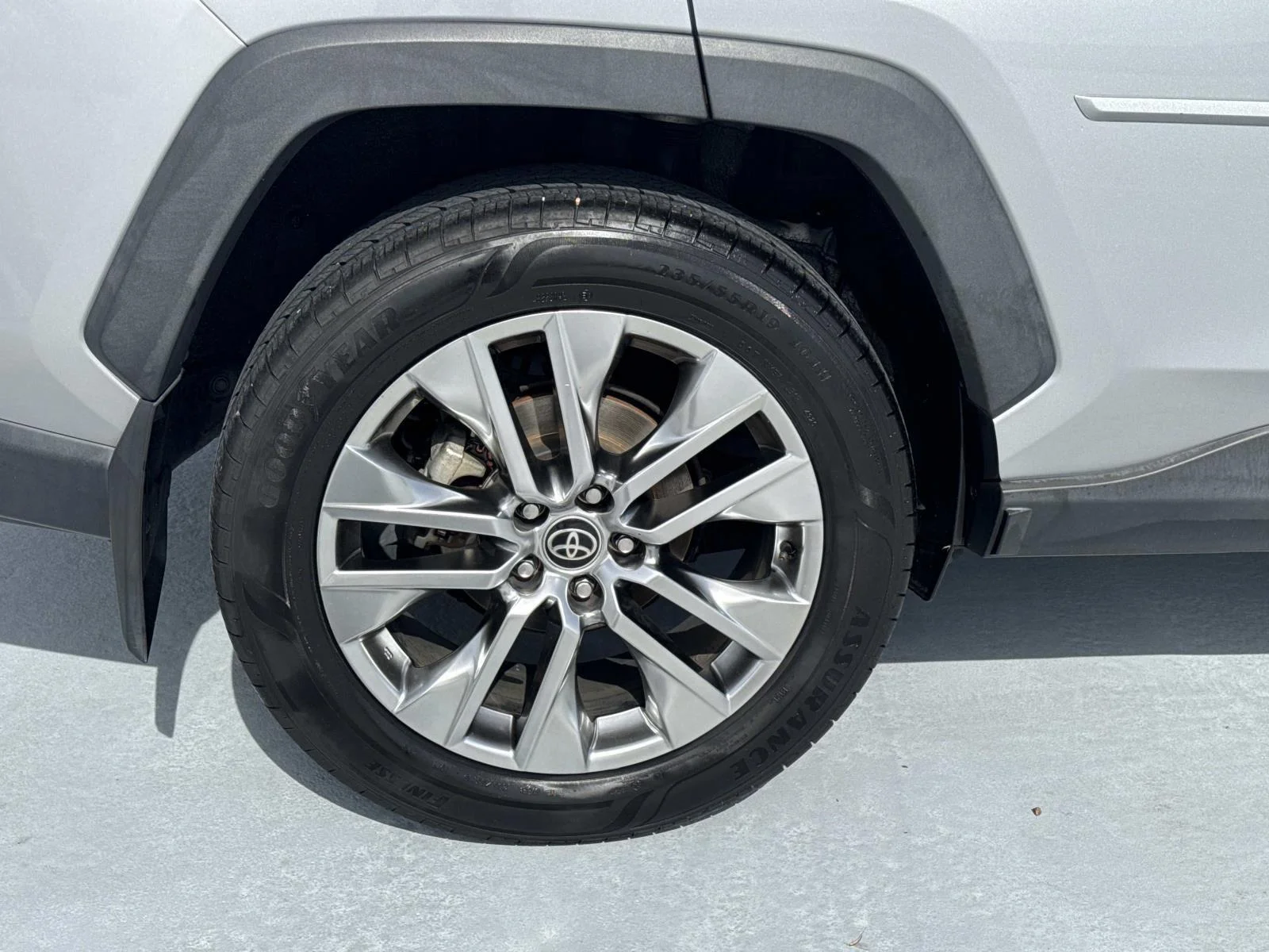 Used 2021 Silver Sky Metallic Toyota XLE Premium image 7