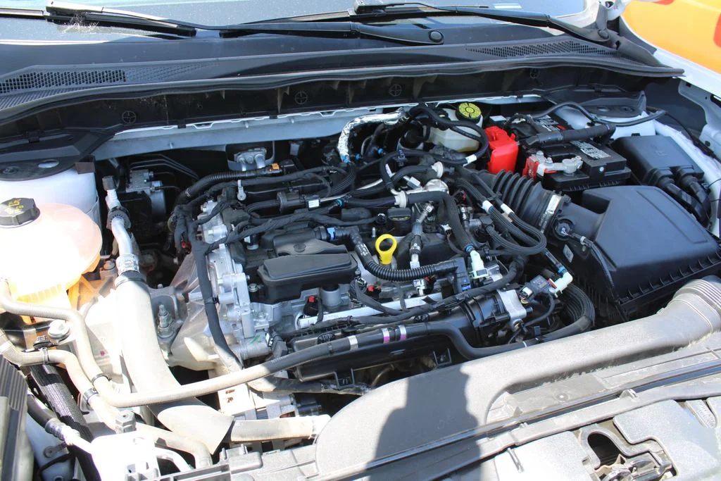 Used 2022 Oxford White Ford SE image 13