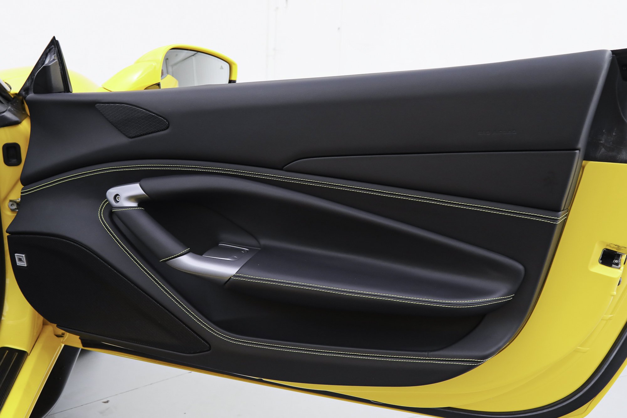 Used 2022 Yellow Ferrari  image 28