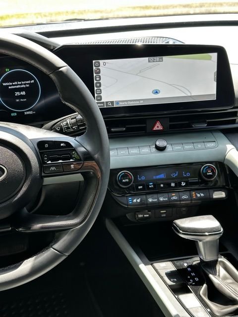 2024 Hyundai Elantra Limited - Photo 30