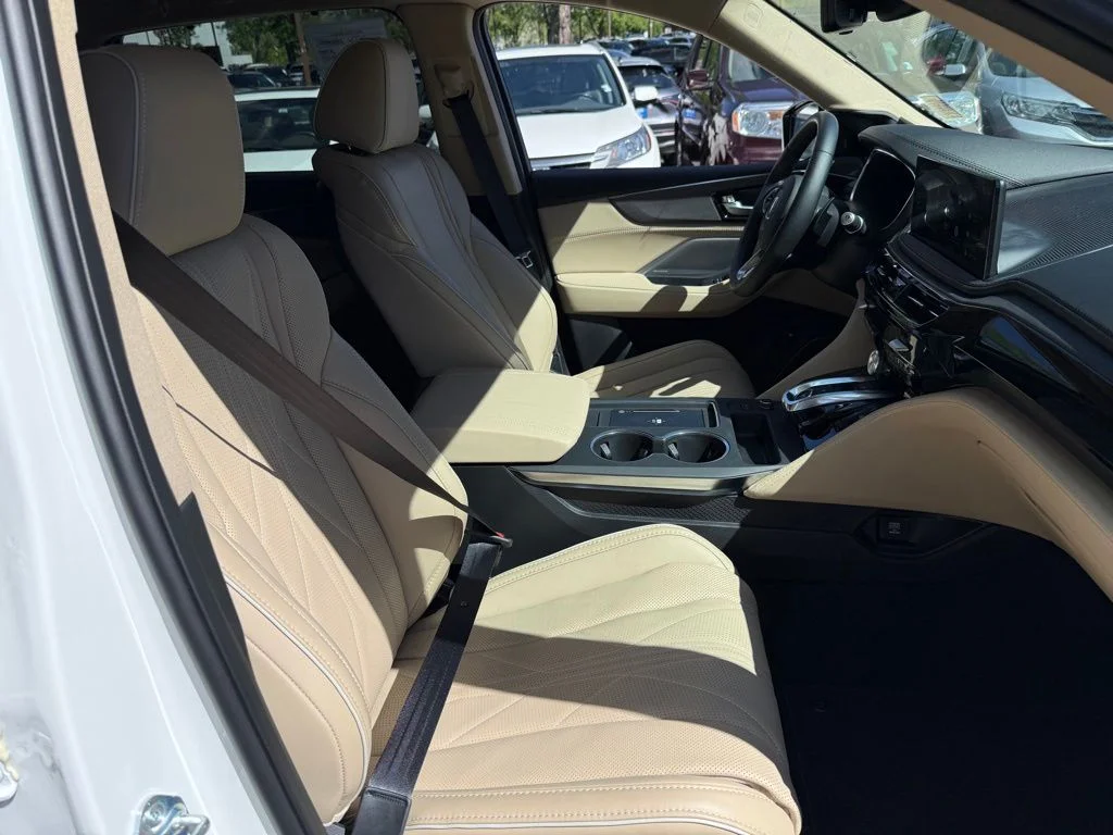 Certified Used 2026 Solar Silver Metallic Acura Advance Package image 22