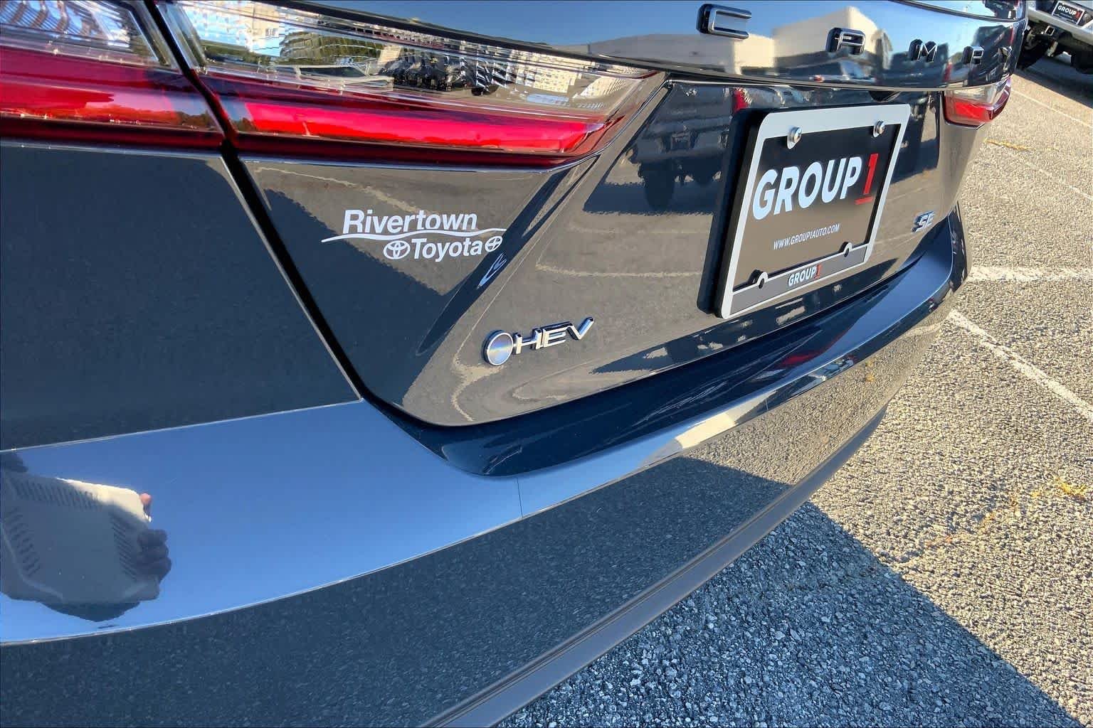 Used 2025 Underground Toyota SE image 28