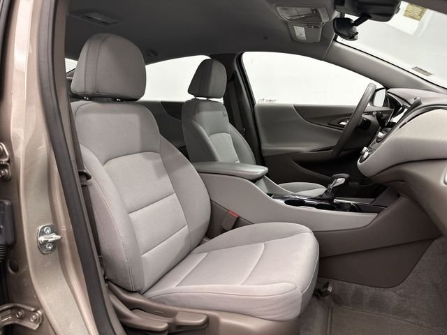 Used 2024 Gray Chevrolet LT image 26