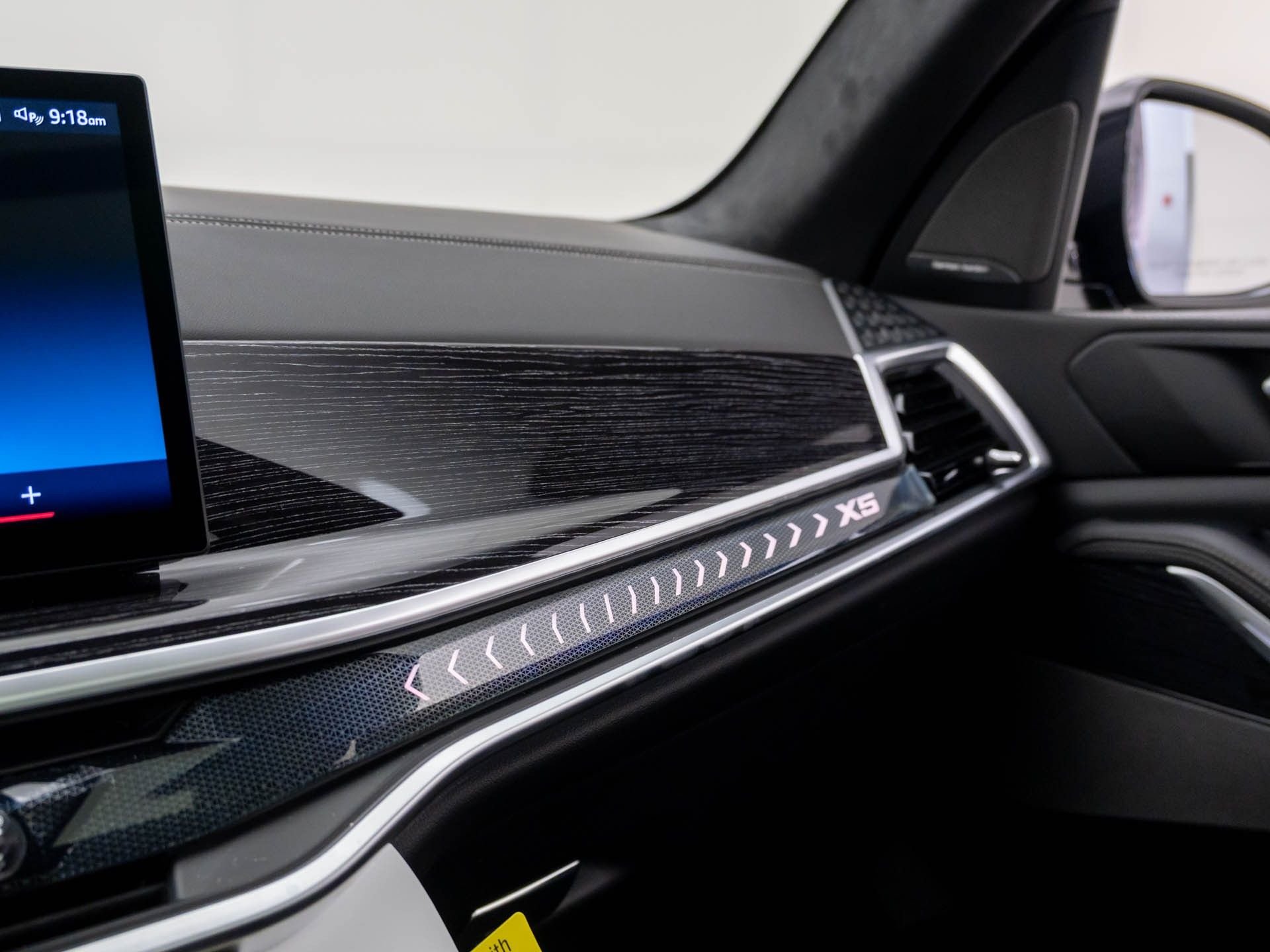 New 2026 Black Sapphire Metallic BMW xDrive40i image 27