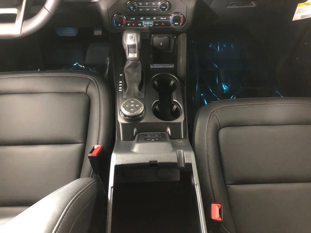 New 2026 Avalanche Gray Ford Badlands® image 9
