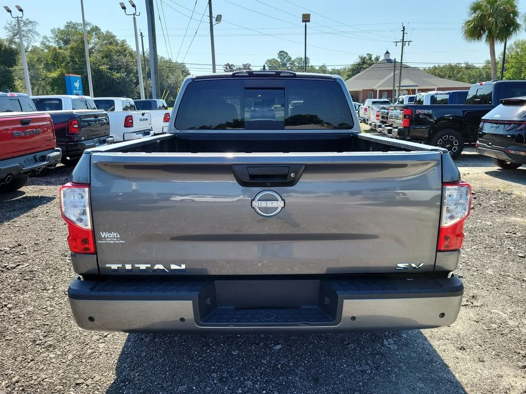 Used 2023 Gray Nissan SV image 10