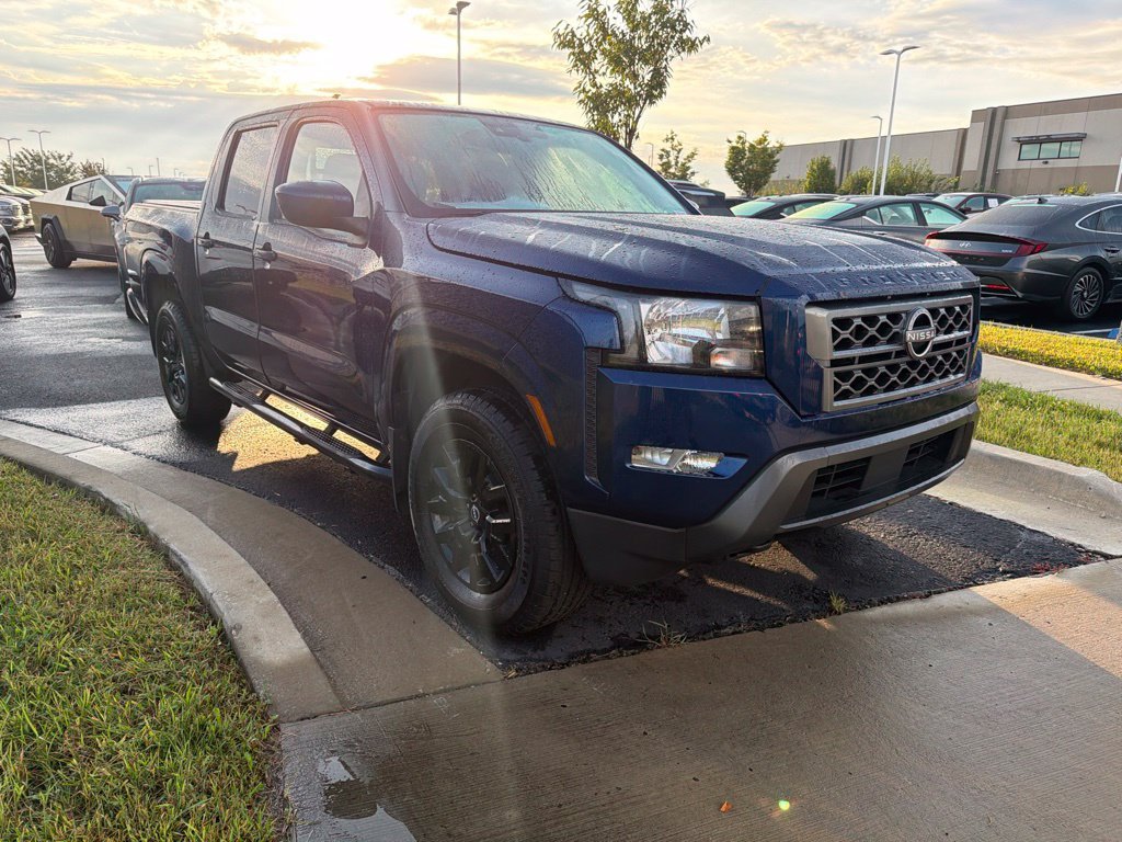 Used 2022 Blue Nissan SV image 1