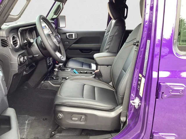 New 2026 Reign Jeep 4-DOOR SAHARA image 10