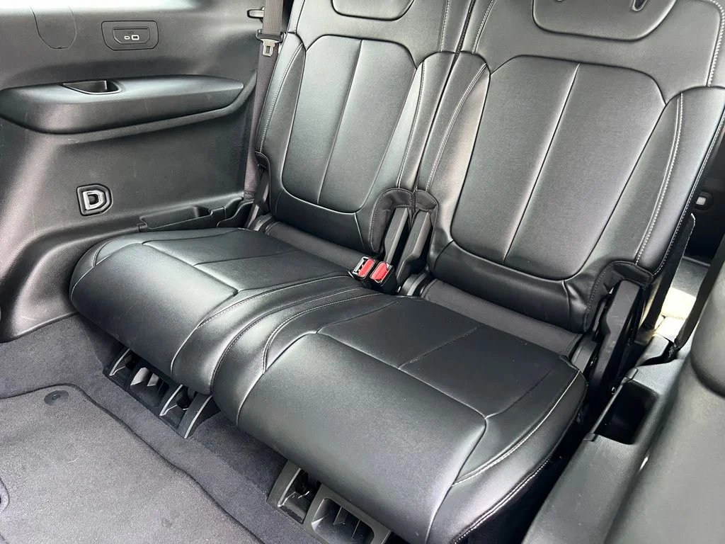 Used 2023 Black Jeep Limited image 8