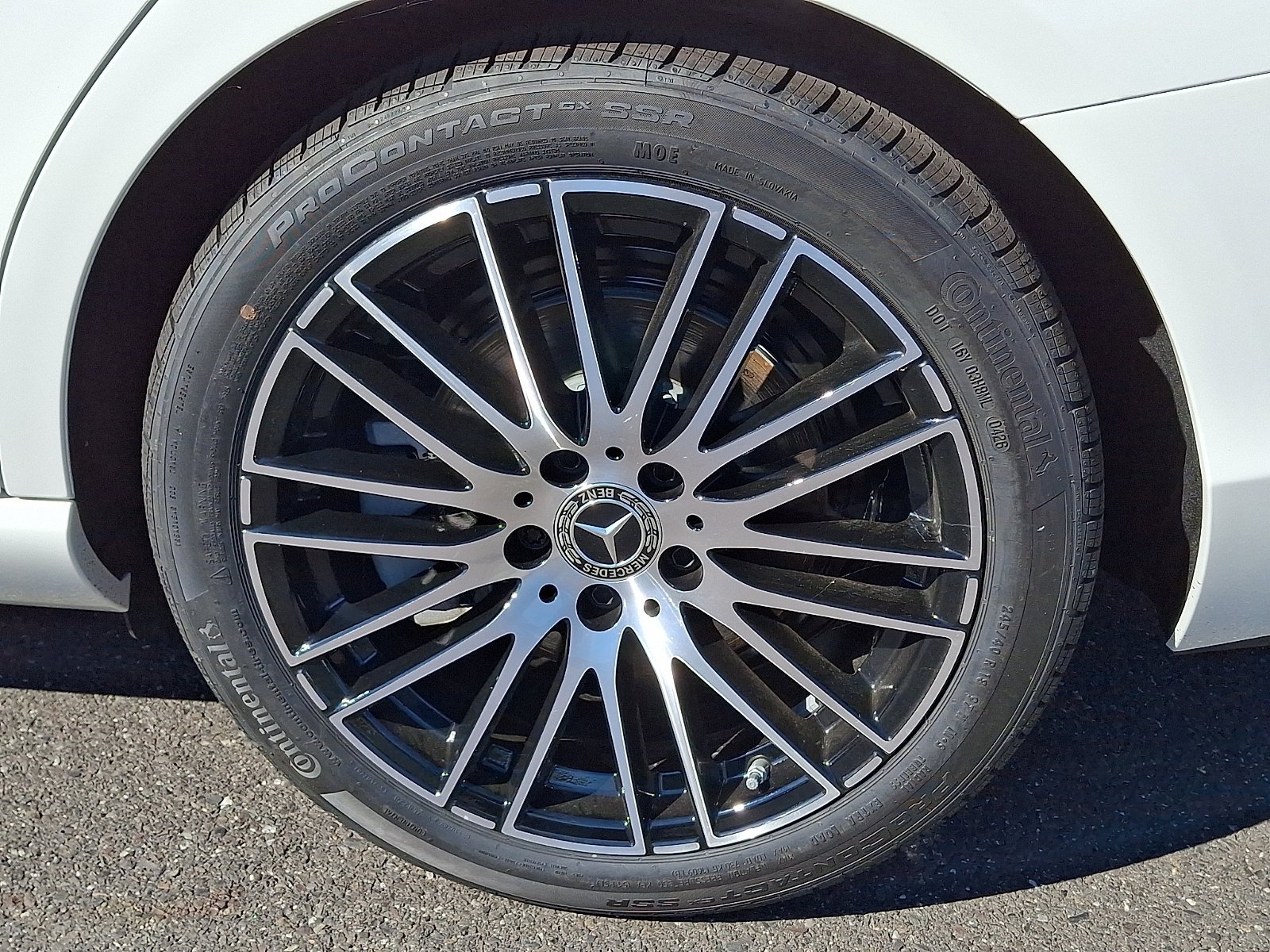 New 2027 Polar White Mercedes-Benz C 300 image 5