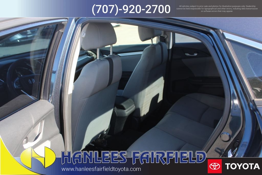 Used 2017  Honda EX image 14
