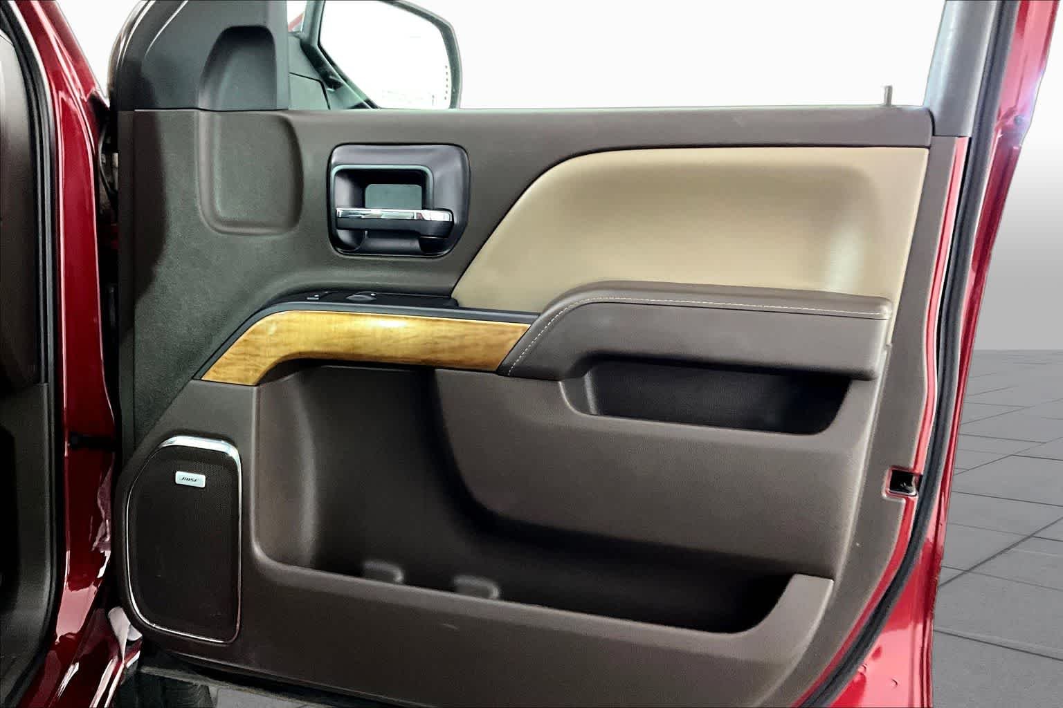 Used 2018 Cajun Red Tintcoat Chevrolet LTZ image 22