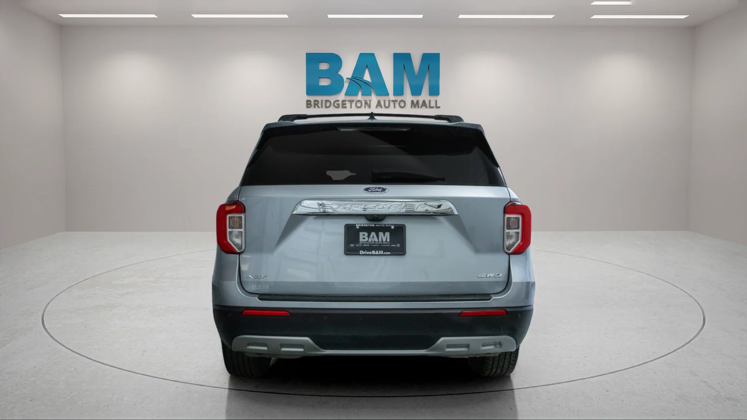 Used 2023 Silver Ford XLT image 6