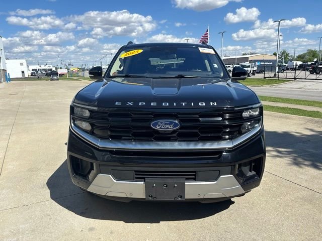 Used 2025 Black Ford Platinum image 5