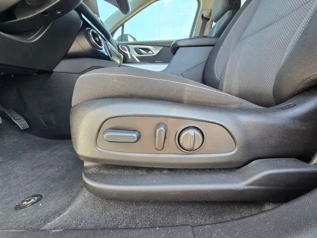 Used 2024 White Chevrolet LT image 21