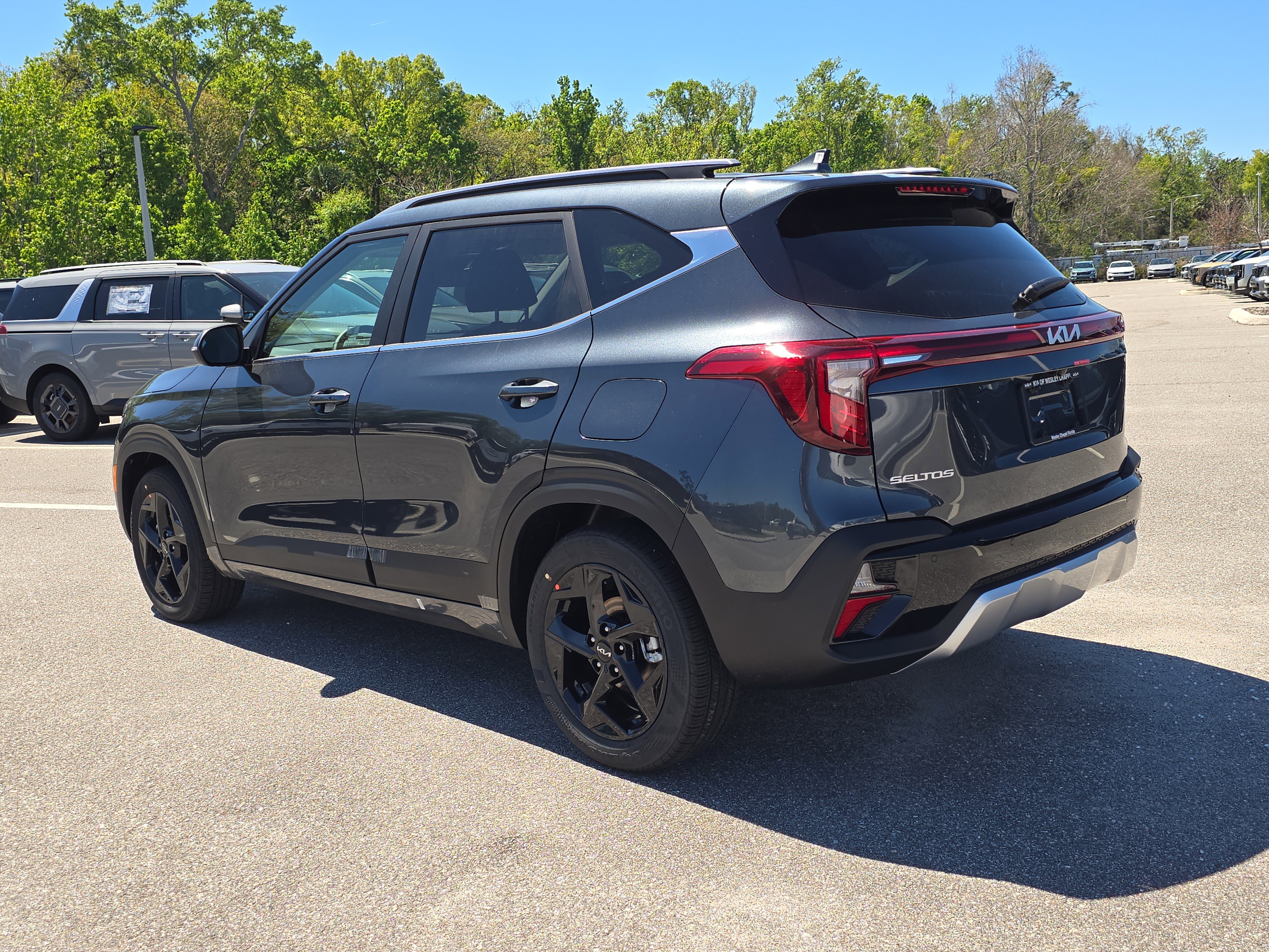 New 2026 Gravity Gray Kia EX image 6