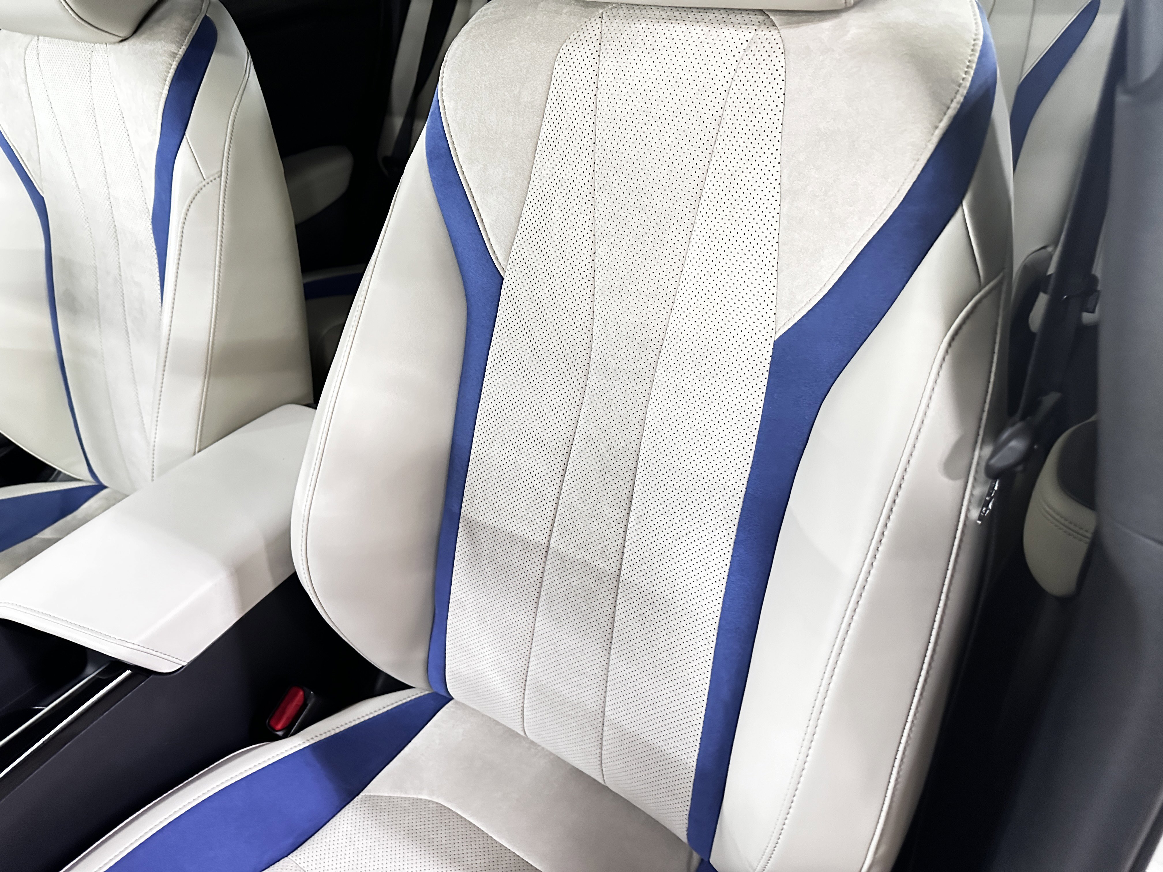 Certified Used 2025 Platinum White Pearl Acura AWD A-SPEC image 22
