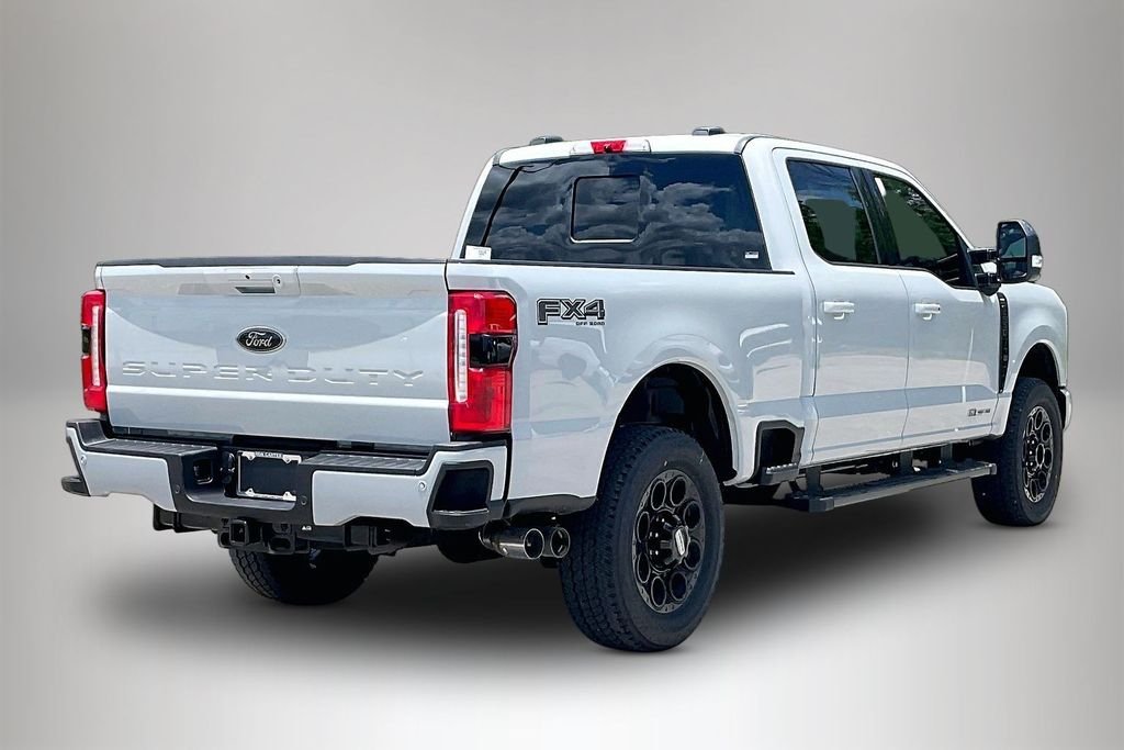 New 2026 Ford Super Duty F-250 Lariat 4D Crew Cab