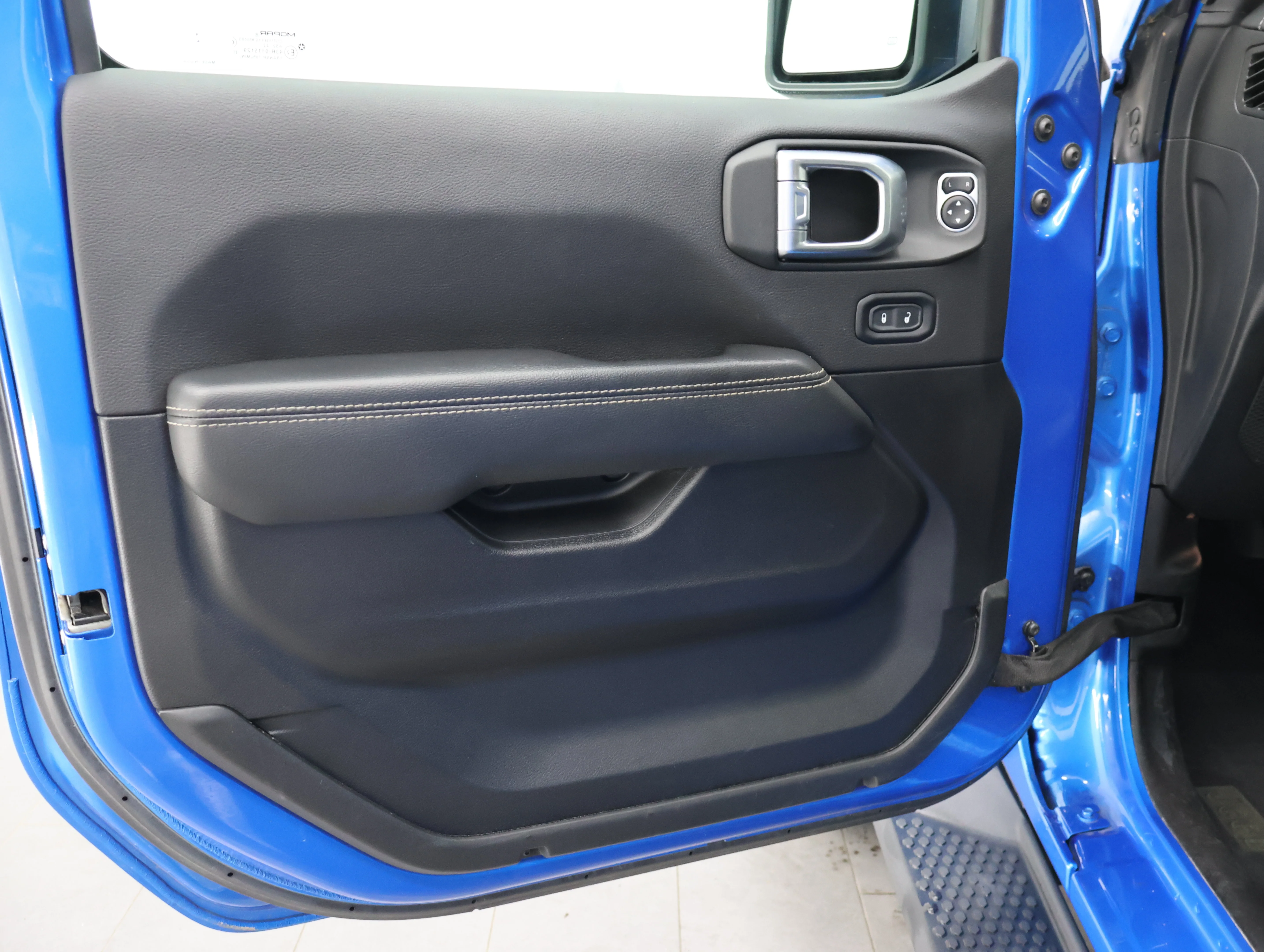 Used 2022 Hydro Blue Pearlcoat Jeep Unlimited Sahara image 39