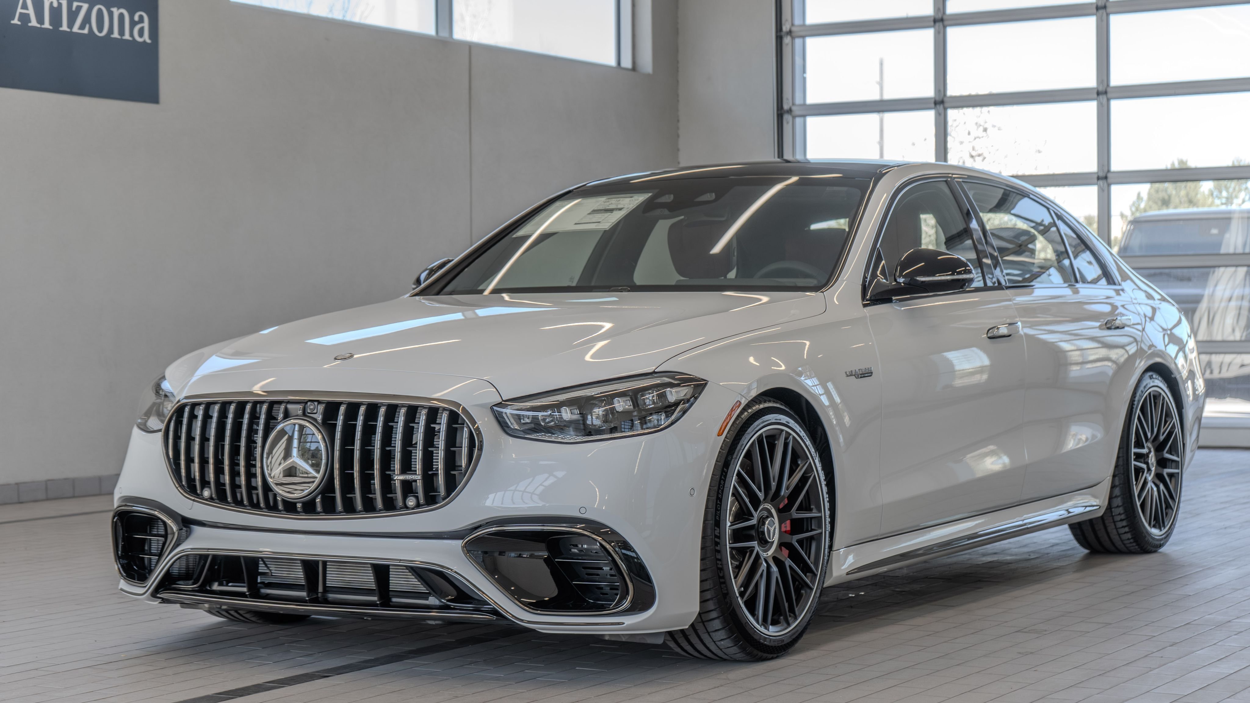New 2026 MANUFAKTUR Moonlight White Metallic Mercedes-Benz S 63 E AMG® image 25