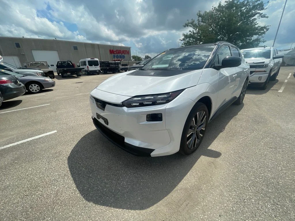 Used 2026 White Subaru Touring XT image 2