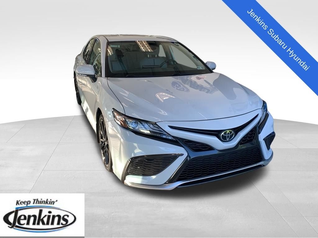2022 Toyota Camry XSE's photo