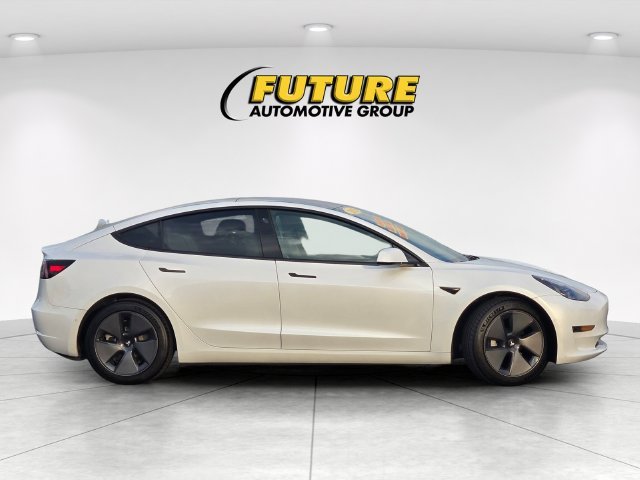 Used 2021 White Tesla Long Range image 3