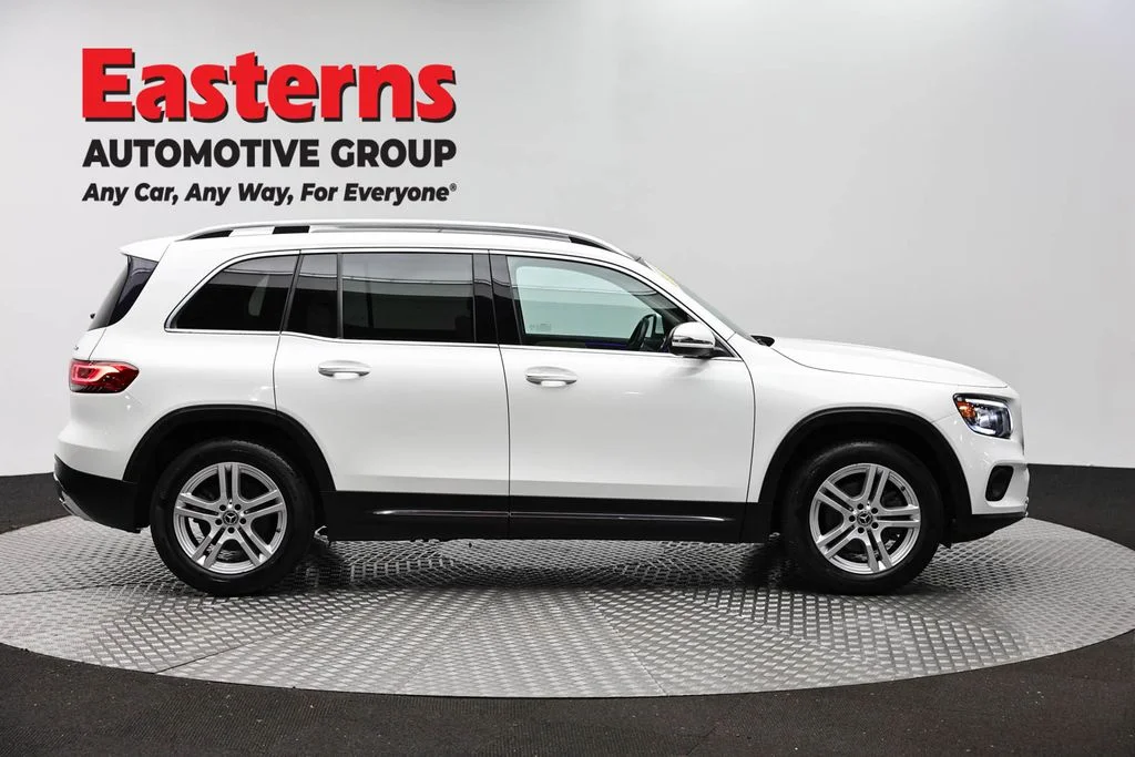 Used 2021 White Mercedes-Benz GLB 250 image 4