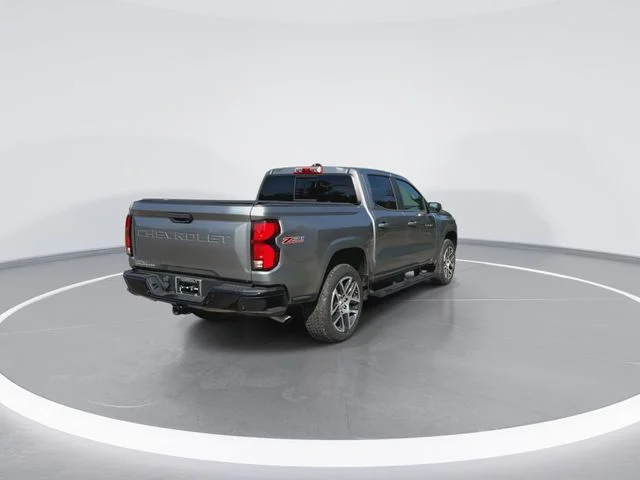 Used 2023 Gray Chevrolet Z71 image 11