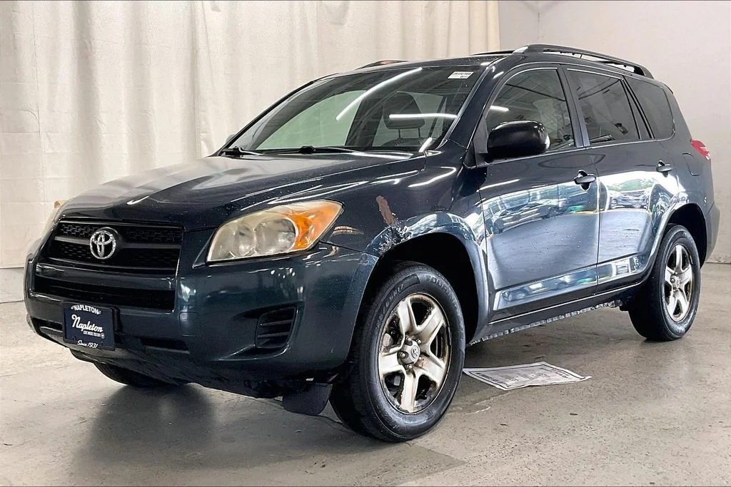 Used 2009 Green Toyota Base image 12