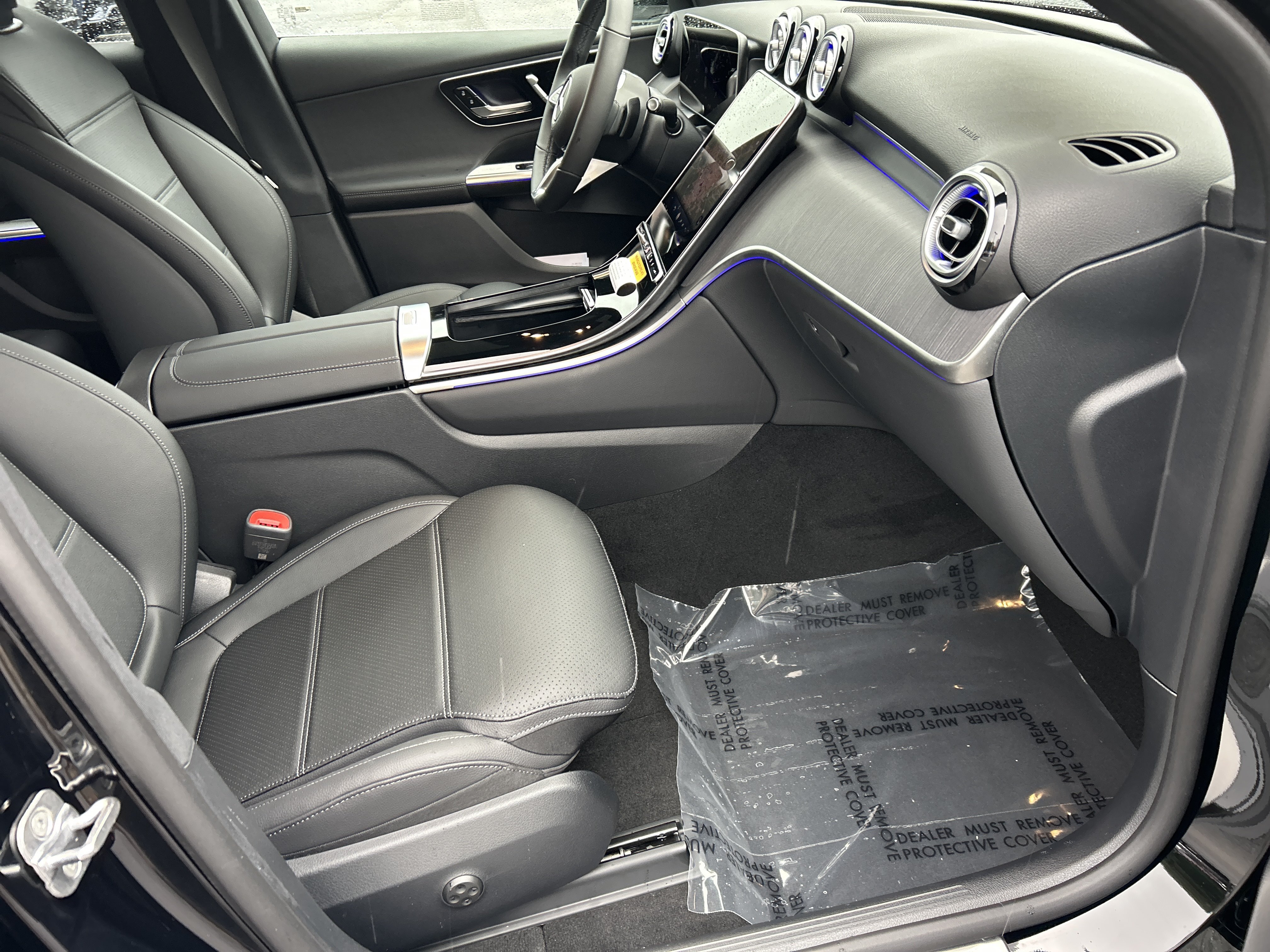 New 2026 Black Mercedes-Benz GLC 300 4MATIC® SUV image 43