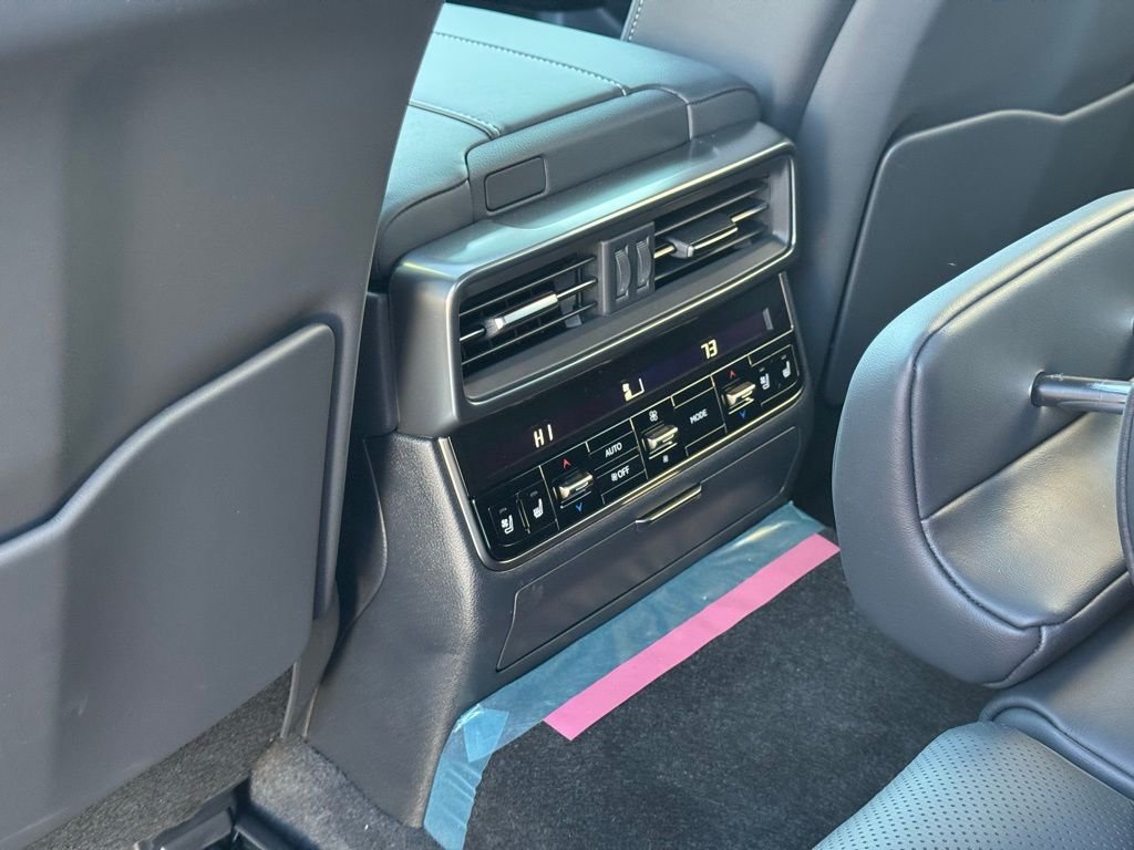 2025 Lexus LX 700h Luxury - Photo 24