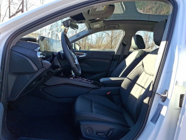 Used 2025 White Audi  image 9